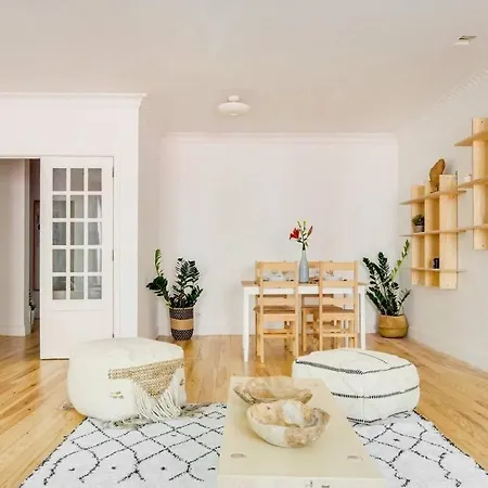 Lejlighed Bright & Beautiful With 2 Beds *